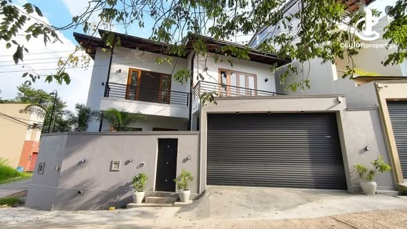 House for Sale in Malabe - House for Sale in Malabe - photo 1
