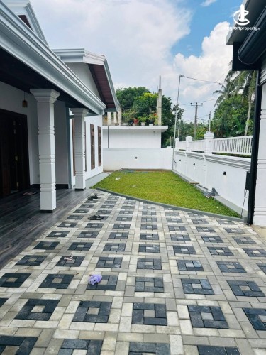 House for Sale in Meegoda - House for sale in Meegoda - photo 3