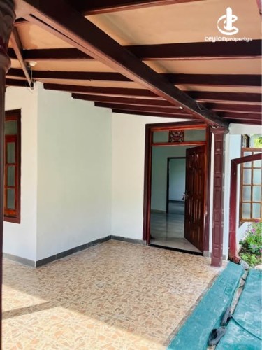 House for Sale in Kaduwela - House for Sale in Kaduwela - photo 1