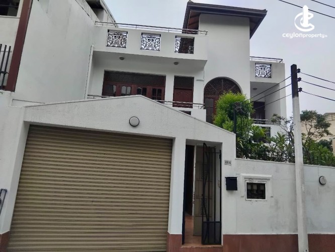House for Rent in Battaramulla - Battaramulla - Luxury Fully Furnished 04 Bedroom House for Rent - photo 1