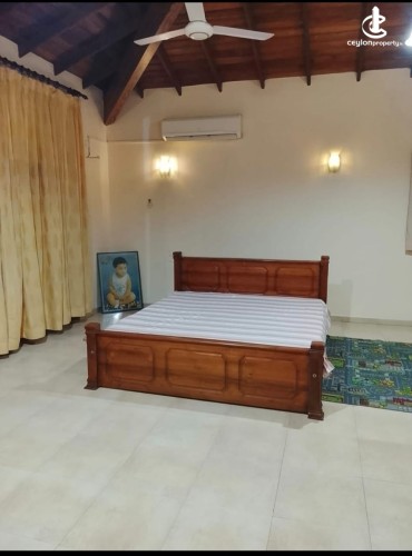 House for Rent in Thalawathugoda - Spacious Fully Furnished Luxury 05 Bed Rooms House for Rent in Thalawathugoda - photo 2