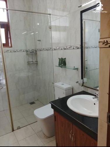 House for Rent in Thalawathugoda - Spacious Fully Furnished Luxury 05 Bed Rooms House for Rent in Thalawathugoda - photo 3