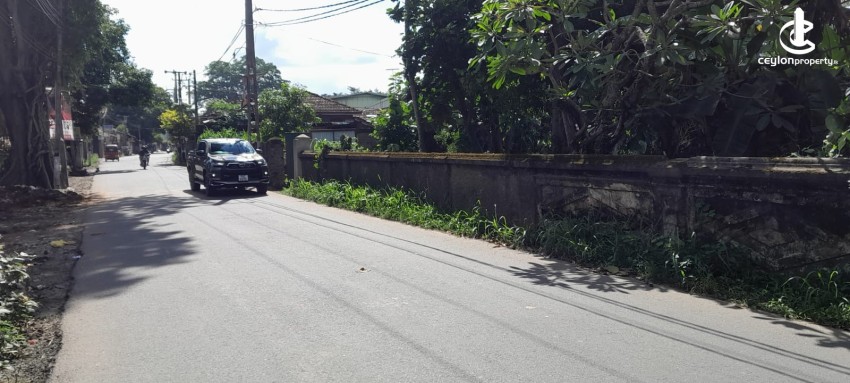215 Perches of Prime Riverfront Land – Kelaniya