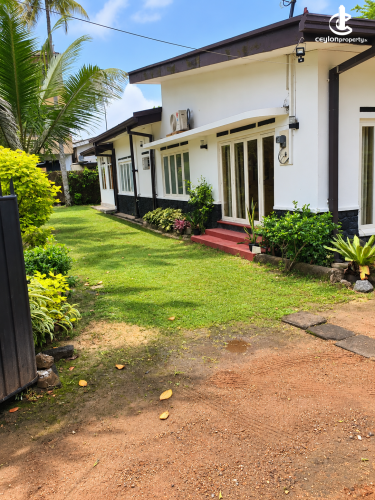 Land for Sale in Ratmalana - House for Sale with 40 Perches of Land in Attidiya, Rathmalana - photo 1