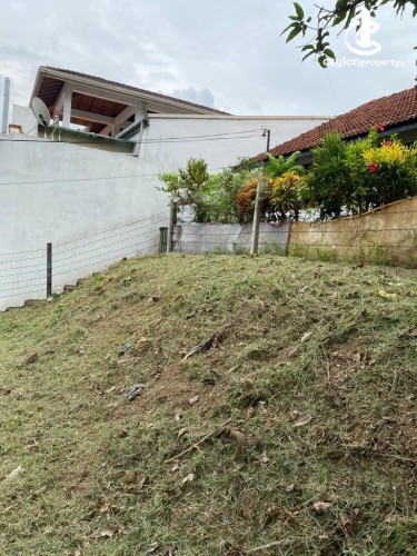 Land for Sale in Rajagiriya - Rajagiriya Kalapaluwawa 7.3 Perch Bare Land - photo 1