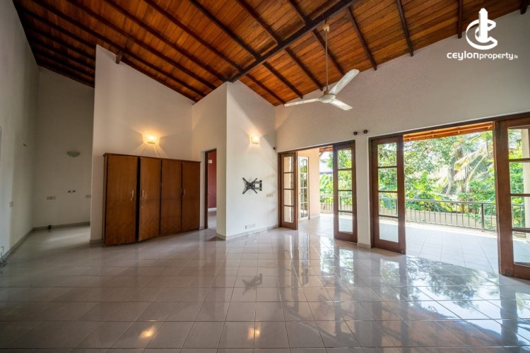 House for Sale in Boralesgamuwa - Boralesgamuwa 3880 SqFt 4 Bed House On 15 Perch For Sale - photo 15