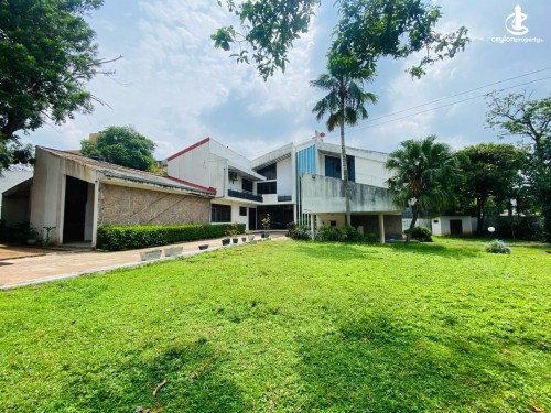 House for Sale in Dehiwala - Luxury House with commercial land Bellanthara papiliyana main Road