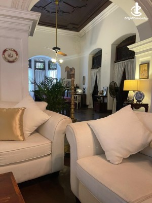 House for Sale in Colombo 7 (Cinnamon Garden) - Colombo 7 - Maitland place Ancient Walawwa type House for sale