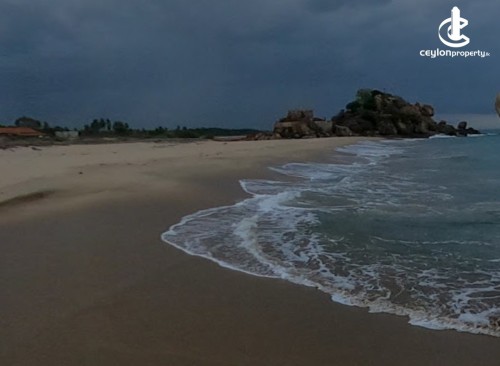 Land for Sale in Trincomalee - Beachfront land for sales in Kuchchaveli