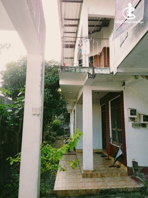 House for Sale in Angoda - 2 Storied 6BR House with Separate Studio Flat for Sale in Angoda