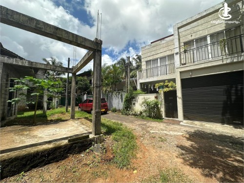 Land for Sale in Athurugiriya - Land for Sale in Athurugiriya