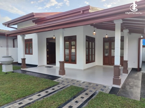 House for Sale in Bandaragama - House for Sale in Bandaragama