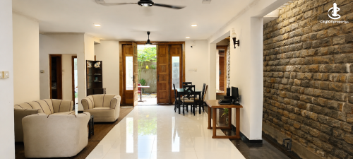 House for Sale in Sri Jayawardenepura Kotte - URGENT HOUSE SALE - NEAR PARLIMENT