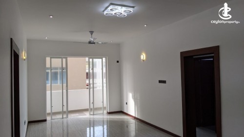 Apartment for Sale in Colombo 4 (Bambalapitiya) - Un-Furnished 3 Bedrooms Apartment For Sale in Col - 4