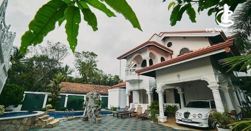 House for Sale in Negombo - 07 Bedroom Villa for Sale in Mount Lavinia - HL5977