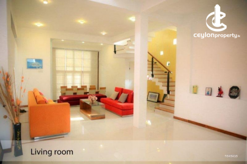 House for Sale in Nugegoda - 06 Bedroom Modern House for Sale in Nugegoda - HL35760