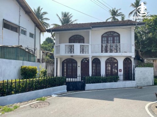 House for Sale in Nugegoda - 04 Bedroom House for Sale in Nugegoda - HL35833