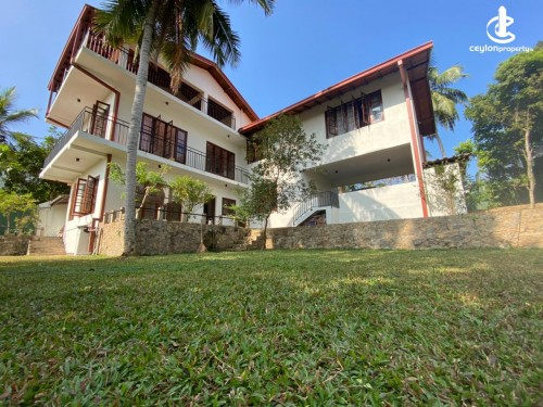 House for Sale in Malabe - 21 P Land with 06 BR Luxury House for Sale in Malabe