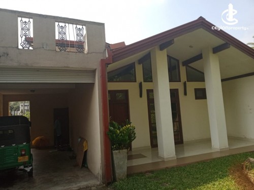 House for Sale in Thalawathugoda - 15 Perch Land with 05 BR House for Sale in Thalawathugoda