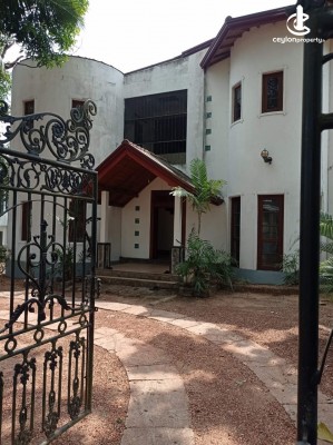 Commercial Property for Rent in Pita Kotte - 05 Room Commercial Property for Rent in Madiwela