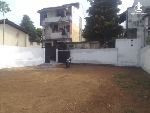 Land for Sale in Nugegoda - 03 Storied 05 Bedroom Modern House for Rent in Nugegoda
