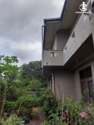 Land for Sale in Nugegoda - 15P Land with 6 BR Livable 2 Unit House for Sale in Nugegoda