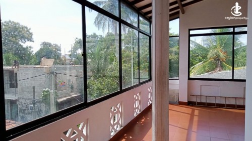 House for Sale in Boralesgamuwa - 10 P Land with 03 Unit 09 BR House for Sale in Boralesgamuwa
