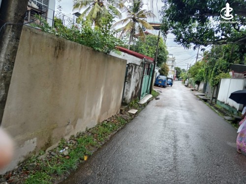 Land for Sale in Nugegoda - 10.4 P Land with a Livable Old House for Sale in Nugegoda
