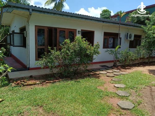 Land for Sale in Battaramulla - 19.35P Land with 3 BR Livable House for Sale in Battaramulla