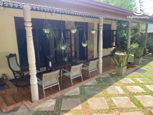 House for Sale in Ethul Kotte - 19 P Land with Single Storied House for Sale in Ethul Kotte