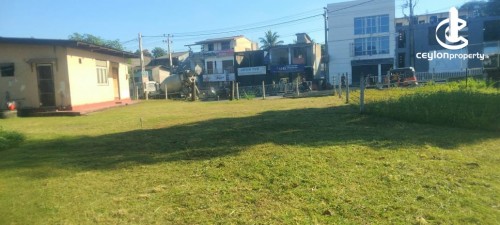 Land for Sale in Wellampitiya - Wellampitiya 43 Perch Commercial Land in the Town Area for Immediate Sale