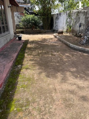Commercial Property for Sale in Pita Kotte - Kotte, Beddagana Road Facing 16.65P of Land with a Building for Immediate Sale