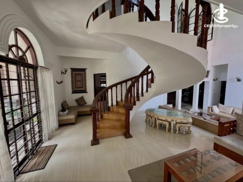 House for Sale in Colombo 4 (Bambalapitiya) - Modern luxury 2 storied 04 Bedroom House in Bambalapitiya for sale