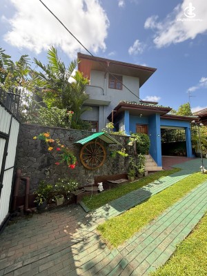 House for Sale in Nawala - Nawala Koswatta 02 Liveable Houses on 25 Perches of Land for Sale