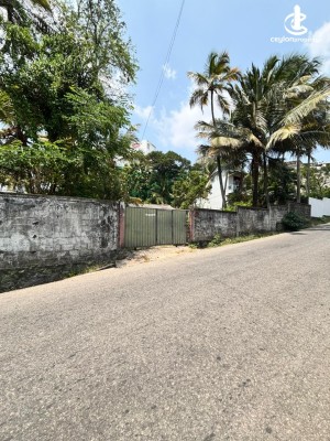 Land for Sale in Rajagiriya - Rajagiriya - Facing Moragasmulla Road 35 Perches of Commercial Land for Sale