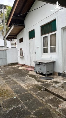 House for Sale in Nawala - Nawala - off 1st Lane 04 Bed Room House on 14.1 Perches of Land for Sale