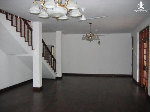 Land for Sale in Colombo 7 (Cinnamon Garden) - Colombo 07 Bauddhaloka Mawatha 23.50 Perches of Land with a House for Sale