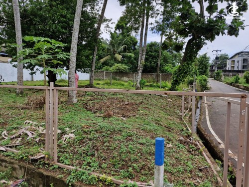 Land for Sale in Malabe - Malabe - Off Chandrika Kumarathunga Mawatha 11 Perches Square Land for Immediate Sale