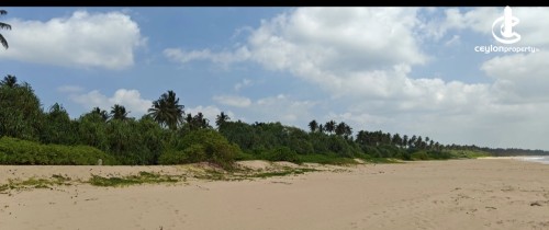 Land for Sale in Tangalla - Beach front property for Sale in Tangalle