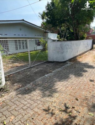 Land for Sale in Nugegoda - Nugegoda Mirihana 20 Perches Land with Old House for Sale