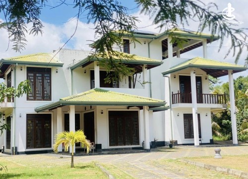 House for Sale in Galewela - Galewela, Danduyaya 03 Storied House on 100 Perches for Sale