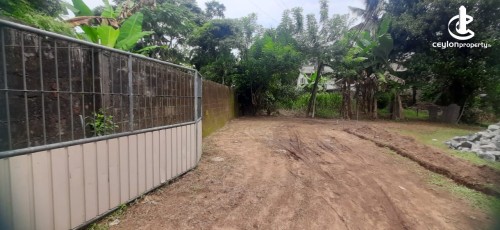 Land for Sale in Thalawathugoda - Thalawathugoda, Battaramulla - Pannipitiya Rd 21.5 Perches of Land for Sale