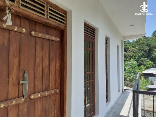 Apartment for Rent in Kandy - Upstairs House for rent in Kandy city limits