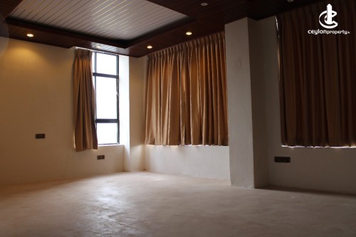 Commercial Property for Rent in Colombo 3 (Colpety,Kollupitiya) - Ref(P-DIRE-254)Building for Rent – Marine Drive Facing, Ko…