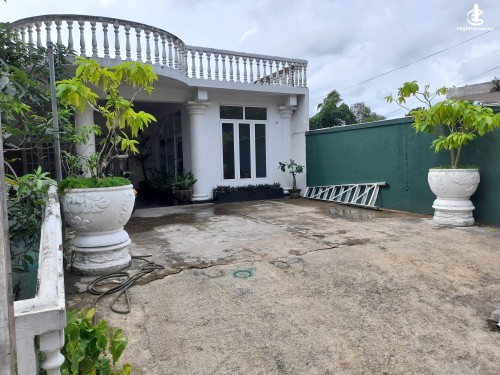 House for Sale in Colombo 4 (Bambalapitiya) - Ref(P-JOH-843) Spacious 2-Storey House with Large Land for Sale – Battaramulla…