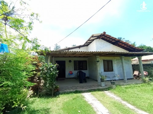 Land for Sale in Pamunugama - 24 Perches Land with House For Sale in Pamunugam