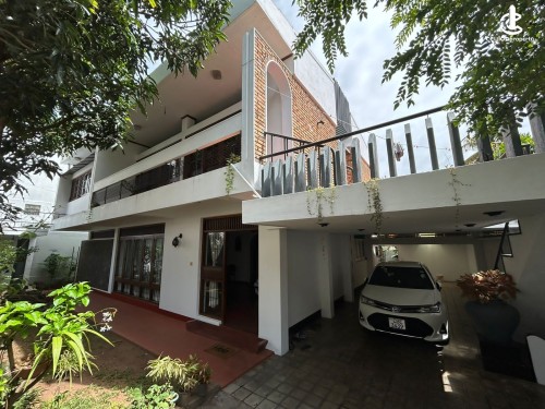 House for Sale in Kalubowila - 15.7 Perches Two Storied Luxury House For Sale in Kalubowila