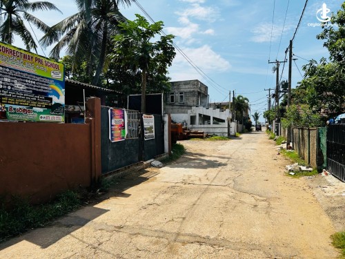 House for Sale in Moratuwa - 4.5 Perches Land with House in Moratuwa