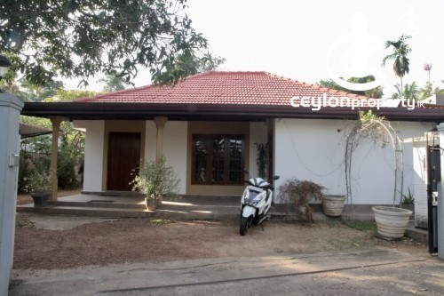 Land for Sale in Piliyandala - Land with House for sale in Piliyandala