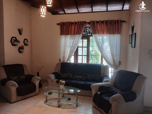 House for Sale in Kiribathgoda - Luxury House for Sale – Kiribathgoda Scheme (Officer C Area)